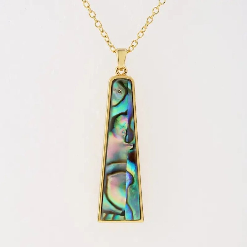 NWT 18k Gold Plated Abalone Pendant Necklace